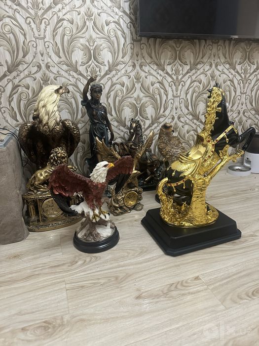 Сувениры разные продаются