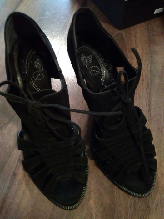 Босоножки 4 пары 37 размер