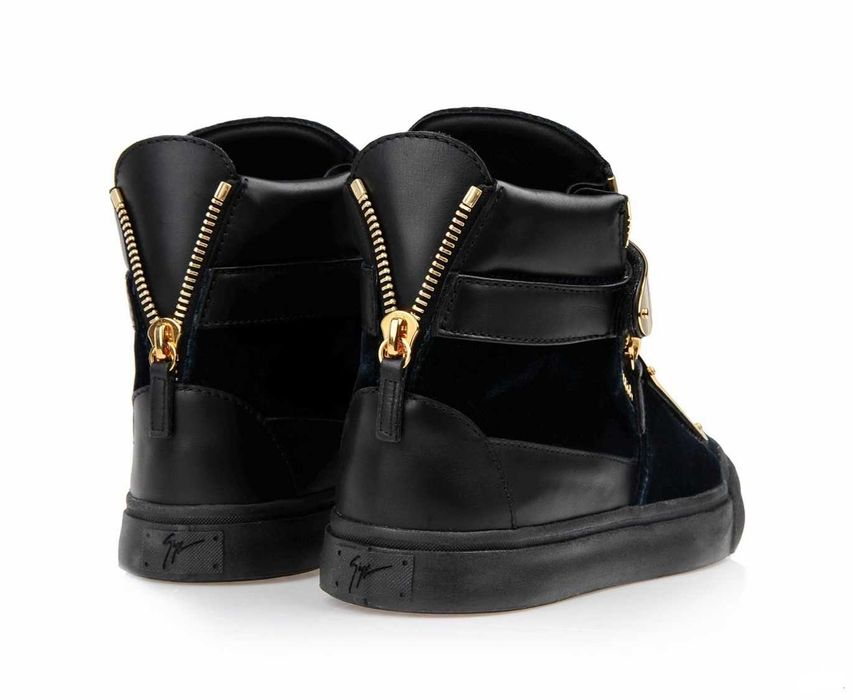 Giuseppe zanotti london velvet gold, Valentino, Armani jeans , Versace