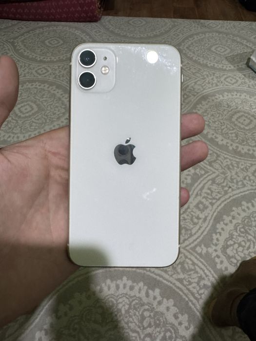 Продам Iphone 11 белый 128гб