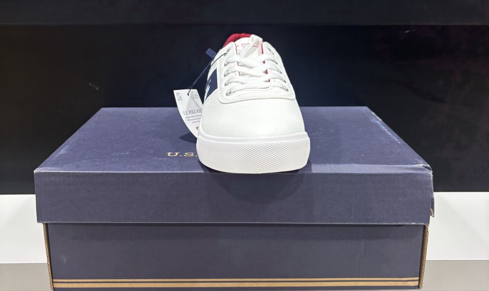 Adidasi U.S Polo noi in cutie