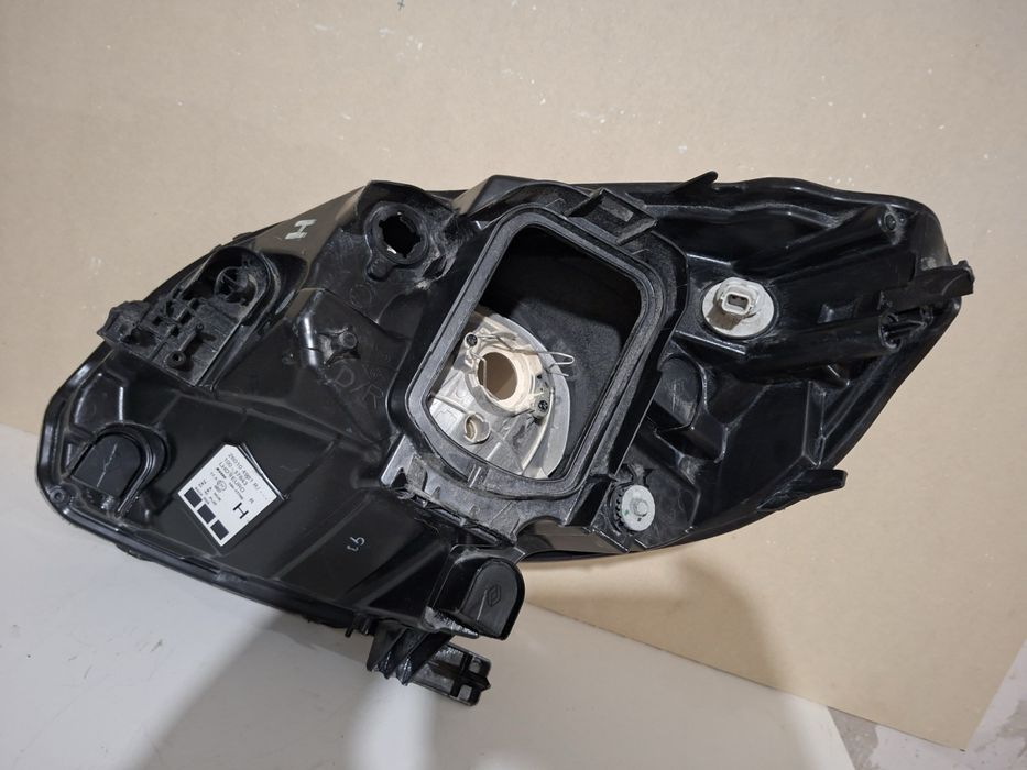 Десен фар за Рено Канго 2013 - 2021