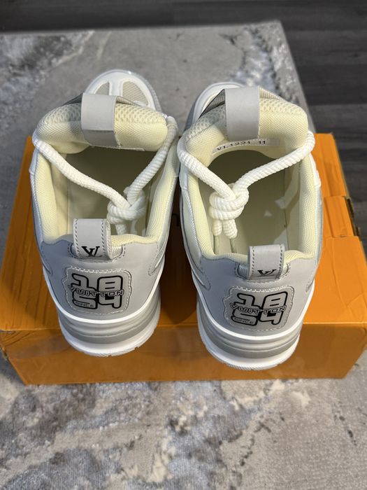 Vând Louis Vuitton lv skate