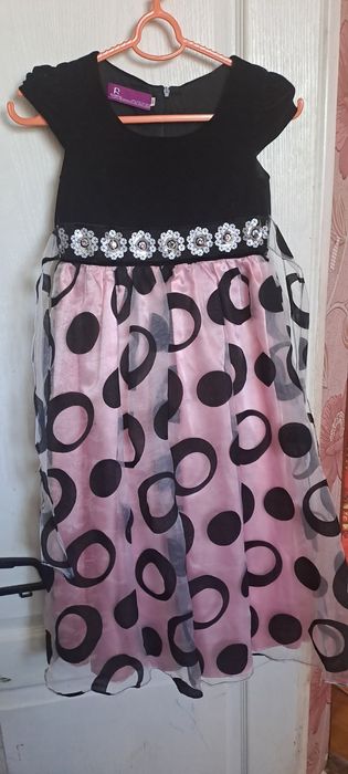 Платье праздничное