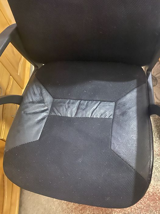 Офис стол за бюро