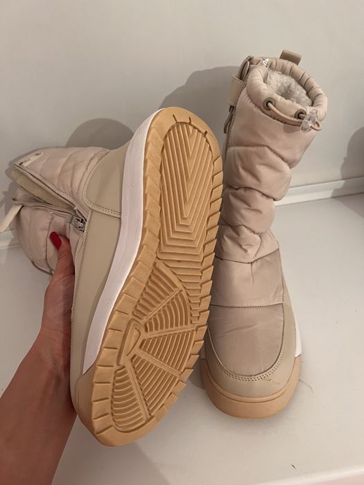 Продам дутики на девочку