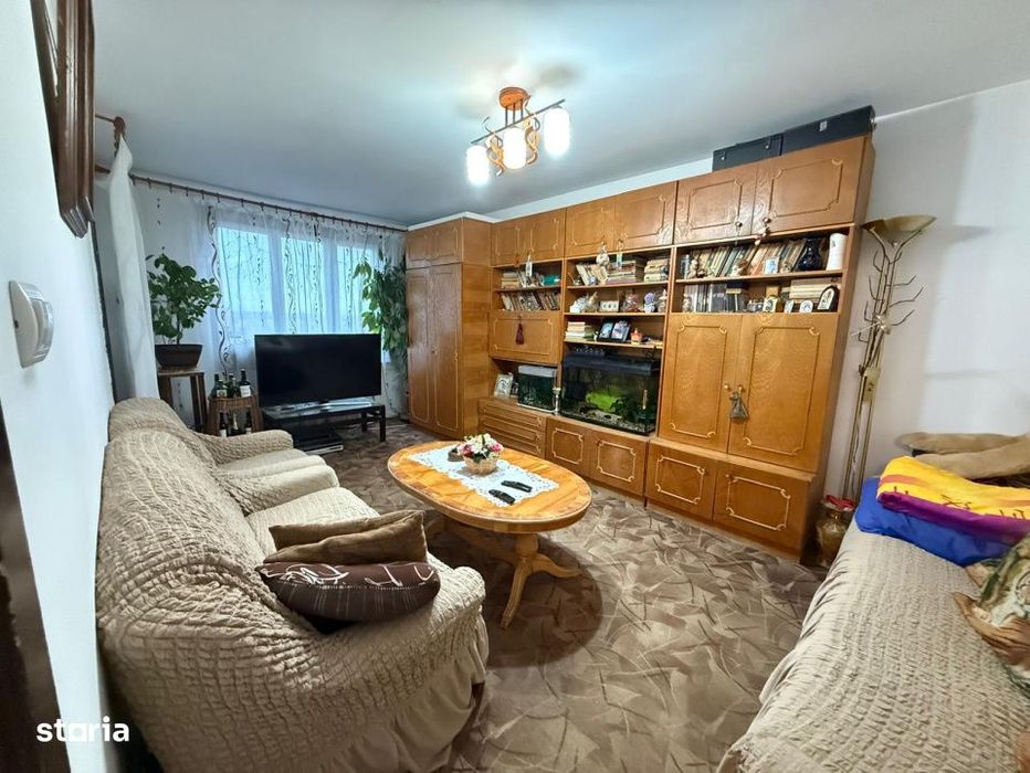 Apartament cu 3 camere, 68 mp, decomandat - Olimpia-Stadion — fotografia 1