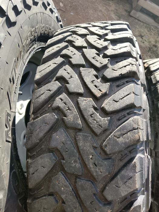 255 85 16 Toyo гуми джанти 5x165.1 R16  land Rover defender discovery 1