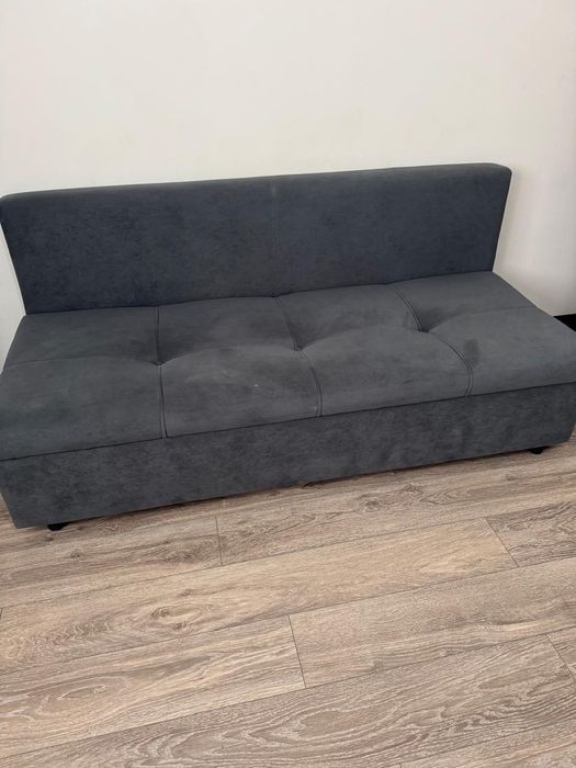 Срочно продаётся диван раскладной