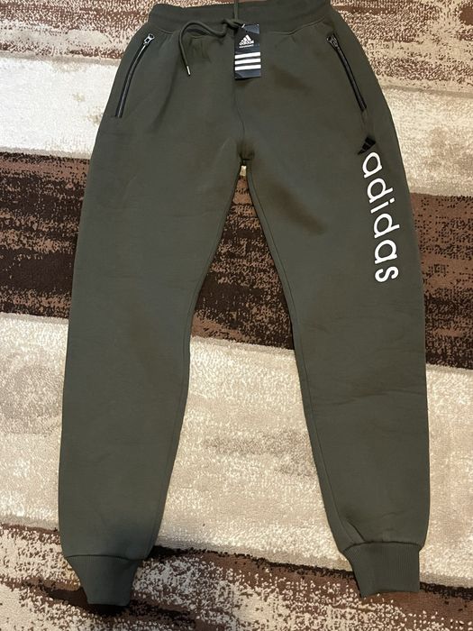 Trening Adidas ORIGINAL NOU (cu etichetă) M