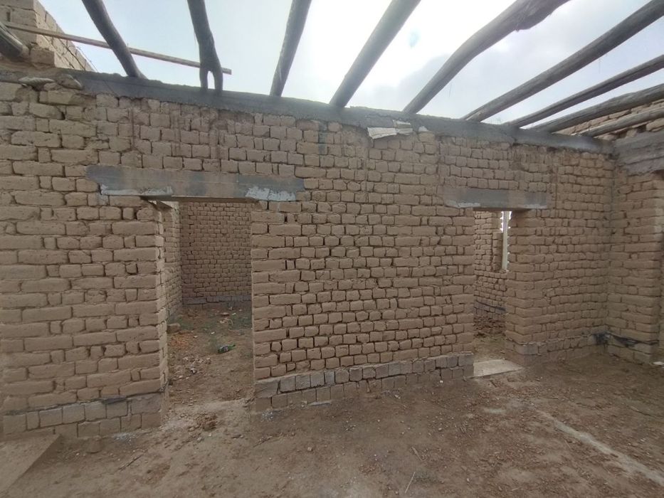 Карши Шахар тугалланмаган ховли сотилади