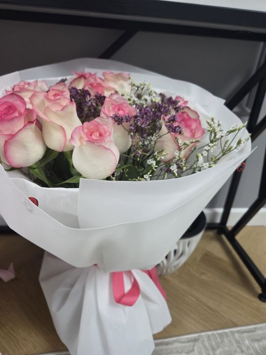 Букет розовых роз