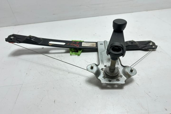 Macara geam spate dreapta manuala 7067800 BMW Seria 1 E87