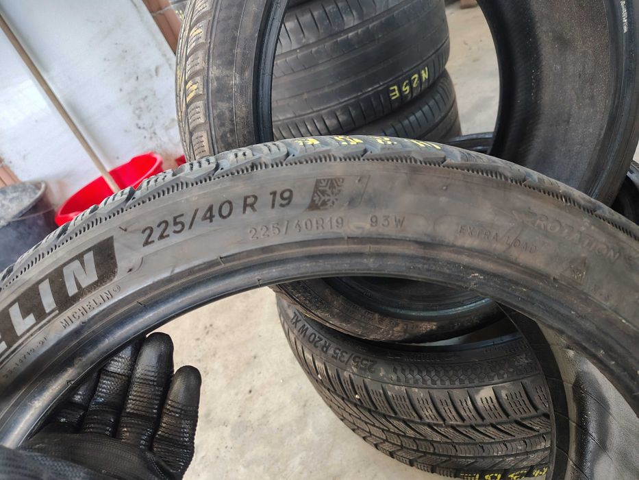 2бр.зимни гуми MICHELIN 225 40 19 DOT21 цена за брой