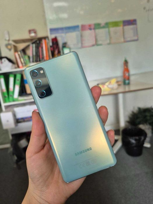 Samsung Galaxy S20 FE 128 ГБ