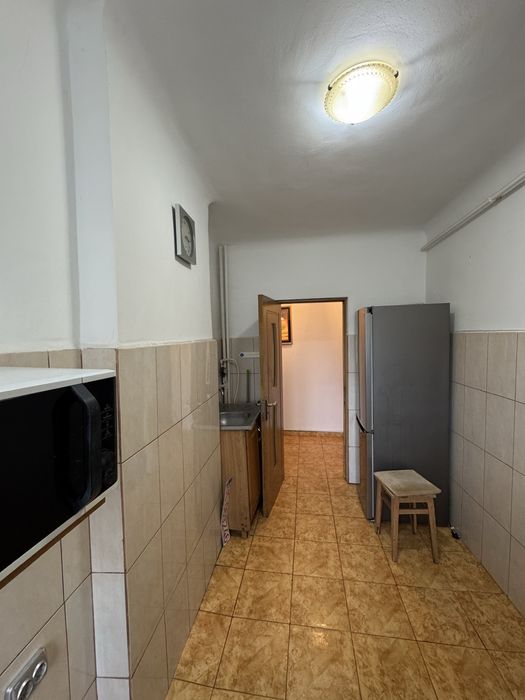 Vând apartament cu doua camere, decomandat