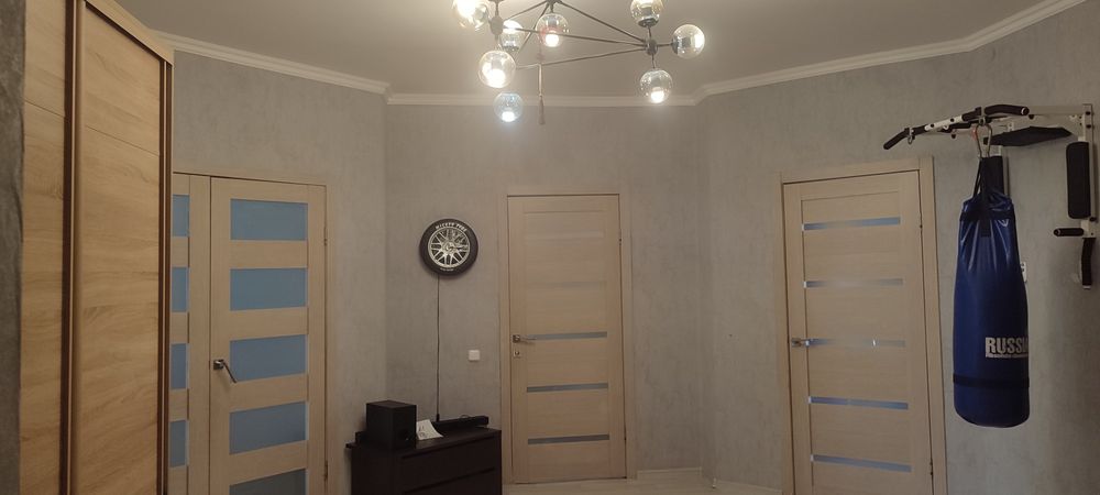 Продам 4 ком квартиру 10-24