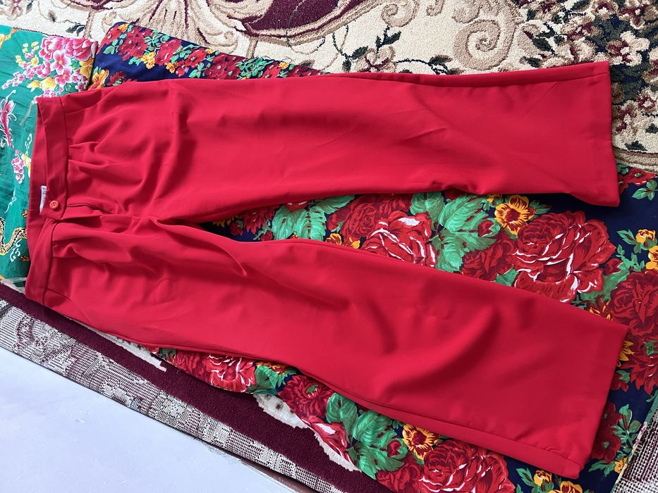 Женский кастюм сатылады