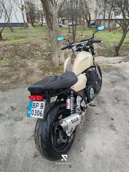 Продавам Yamaha XJR 1200