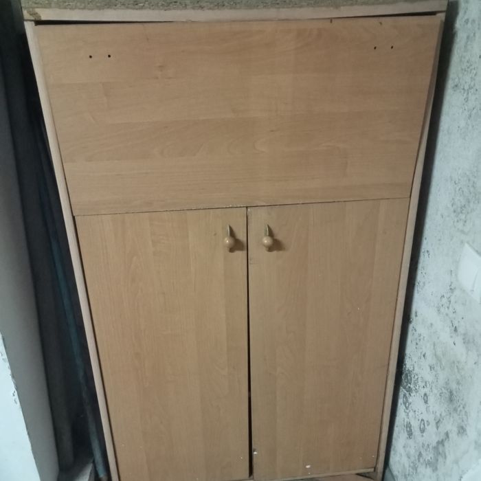 Шкаф стеклянный итд