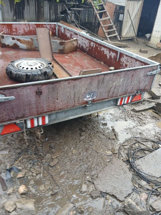 Vând ramoca de mașină