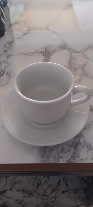 Лот от Чинии и купи чаши