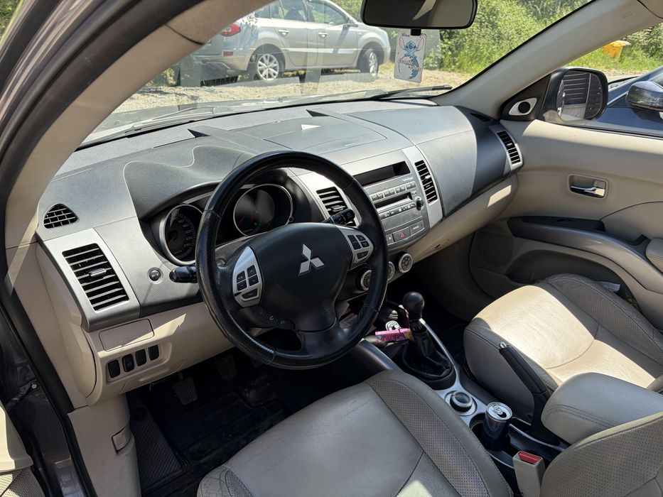 Outlander 2.0 cdi