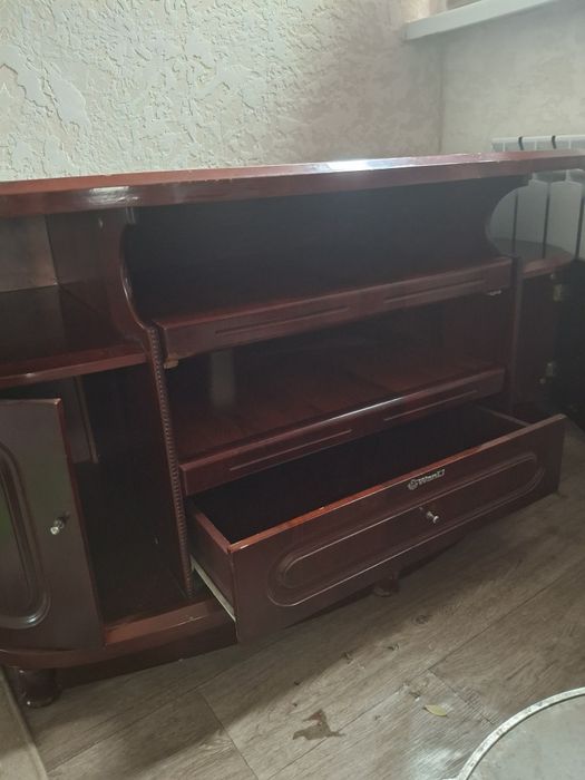 Продам комод ,подставка под телевизор