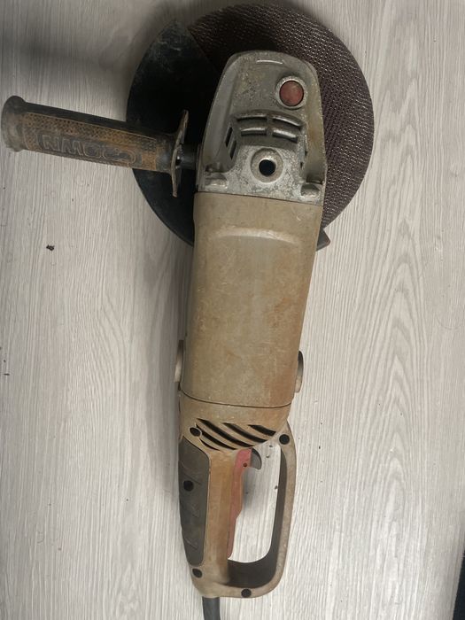 Болгарка нормольно состоения