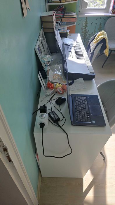 Бюро за детска стая