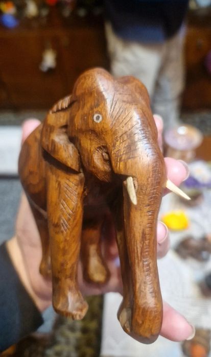 Sculptură elefant dim lemn masiv lucrat manual