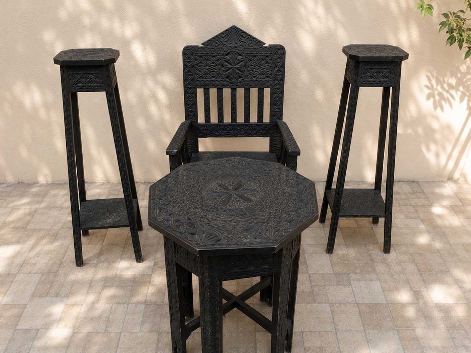 Set mobilier sculptat manual în stil neo-românesc / tradițional românesc