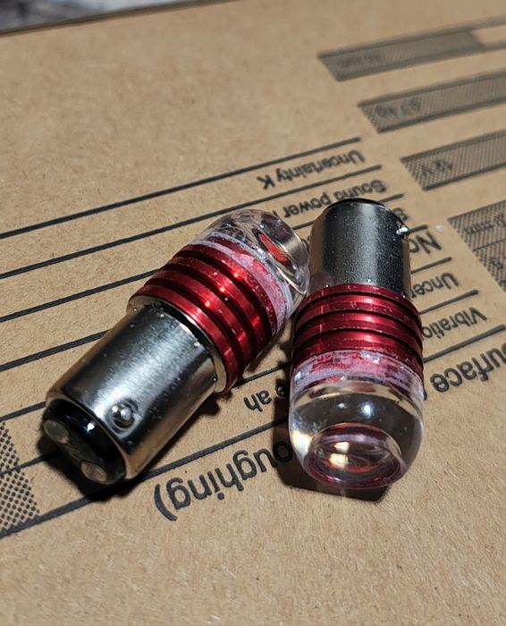 Becuri Led P21 5W
