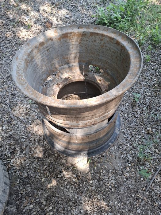 Продам  диски  на камаз