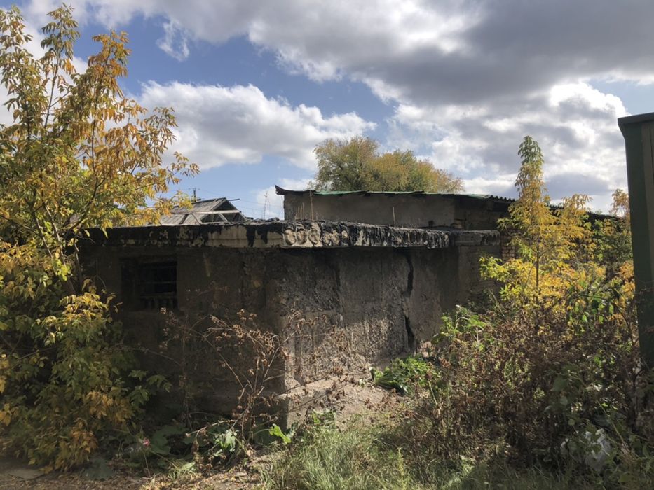 Продам дом с  помещением 585кв
