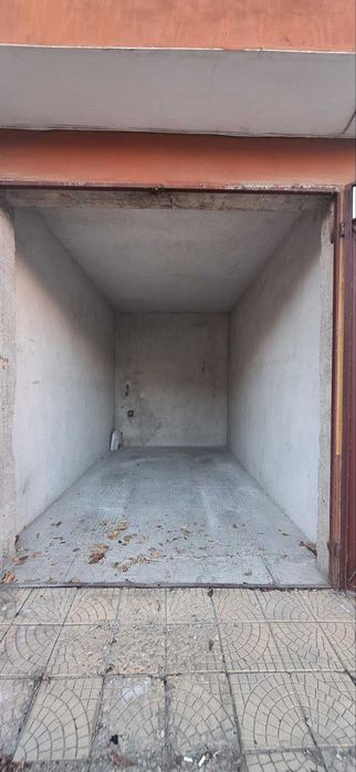 Гараж под наем в центъра на Пазарджик