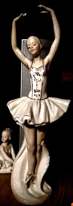 Балерина статуэтка фарфор