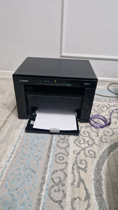Canon i-sensys MF3010 мфу в хорошем состоянием