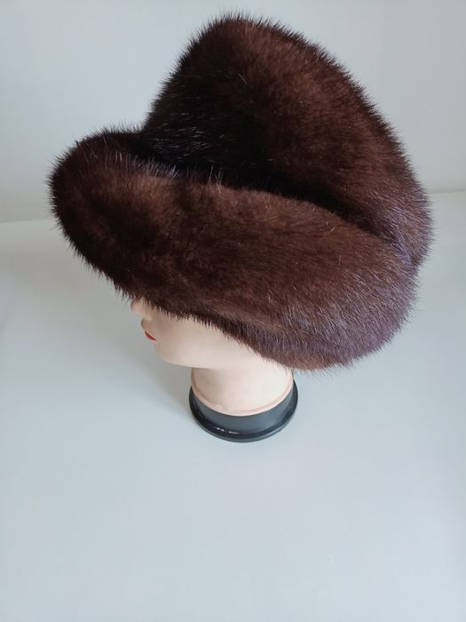 Продам шапку женскую