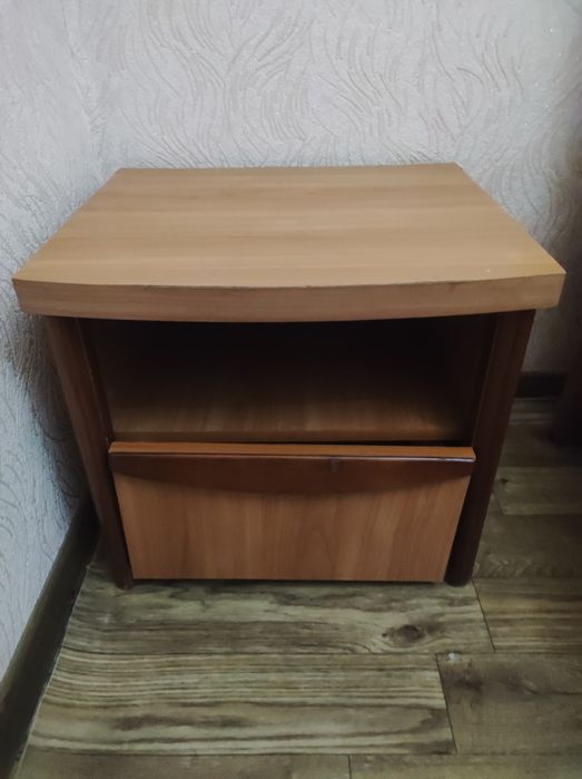 Продам спальный гарнитур.