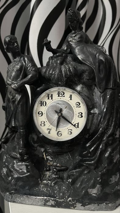 Продам часы коллекционные хозяйка горы