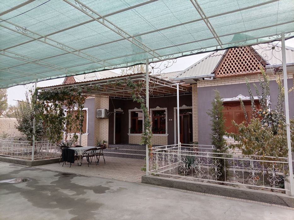 Беш болада жойлашган ховли уй сотилади