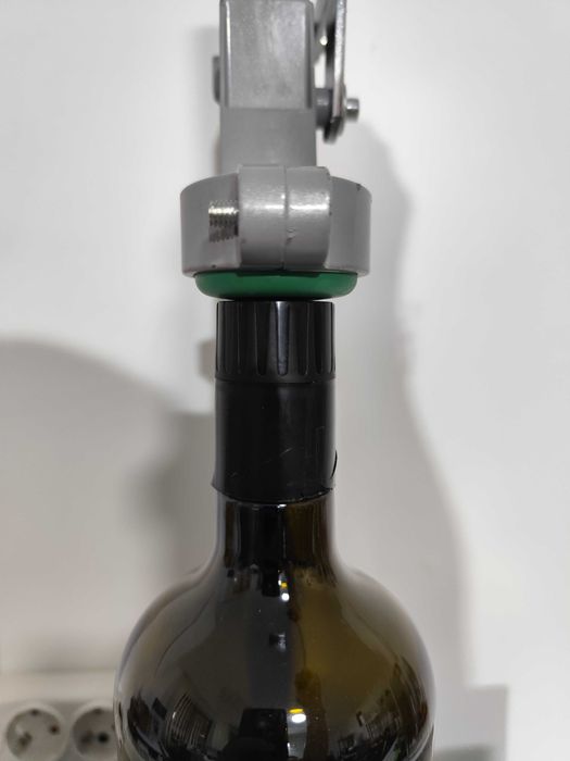 Sistem capsare clipsare dopuri stilce pet, sistem dopuire