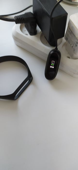 Фитнес браслет Xiaomi mi band 4