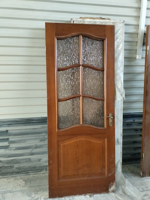 Продам деревянные двери