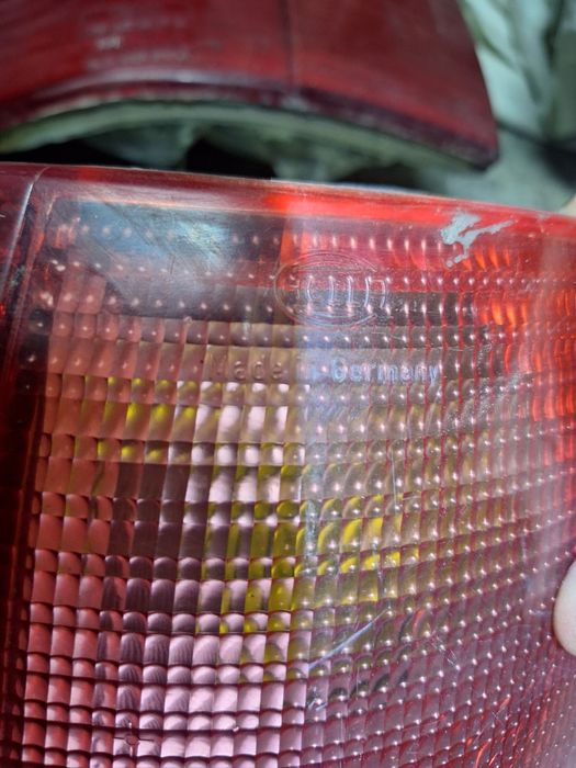 Пролам фары ауди  с4