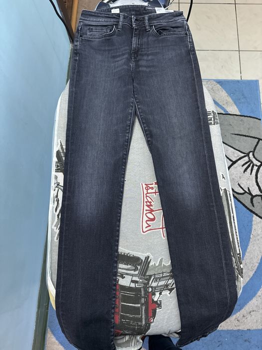 Vand blugi tommy hilfiger marimea 27-32