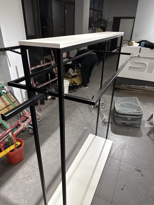 Стенды для одежды