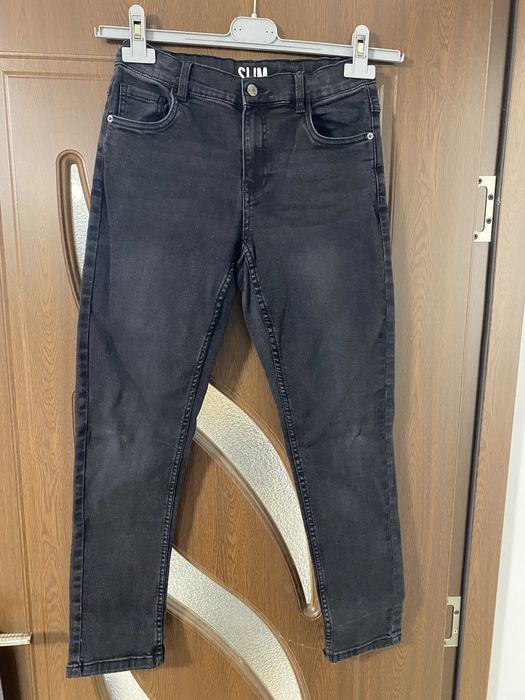 Vand blugi negri baieti