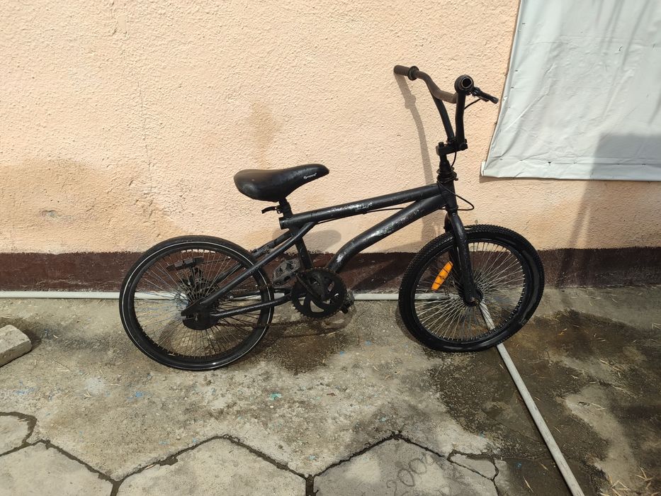 Продам велосипед BMX б/у